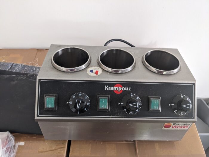 Ex-Demo / Secondhand Krampouz Chocolate Sauce 3-Bottle Warmer - Image 2