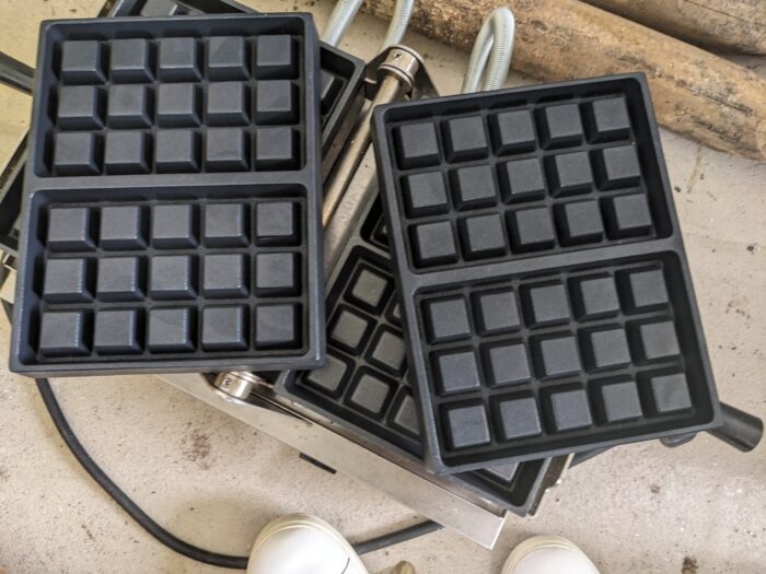 Ex-Demo / Secondhand Neumarker BRUSSELS Waffle Maker + Spare Plates - Image 7