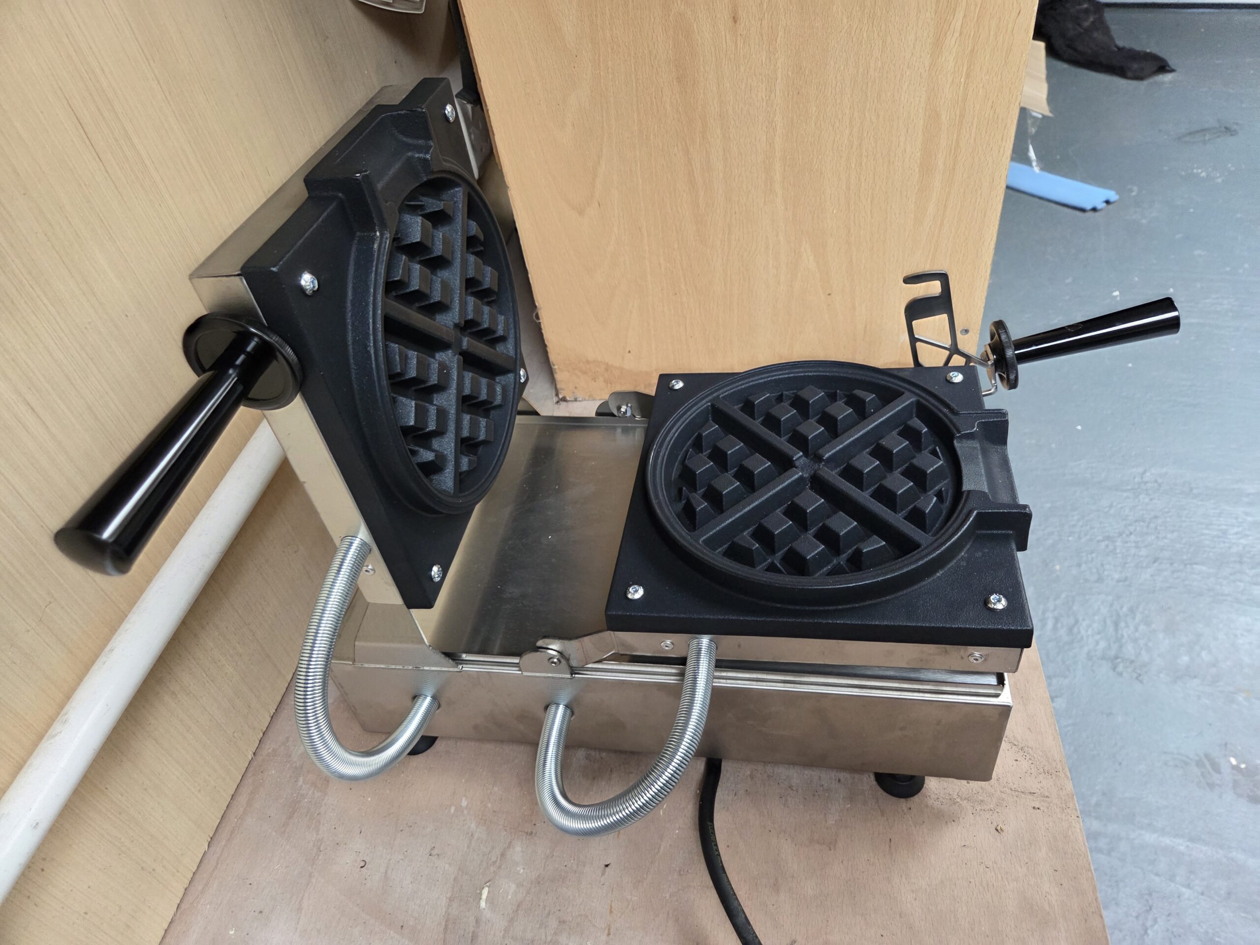Ex-Demo Neumarker Helios Waffle Maker + FREE SPARE ONE!!!